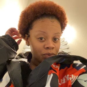 Meet your Posher, Aisha